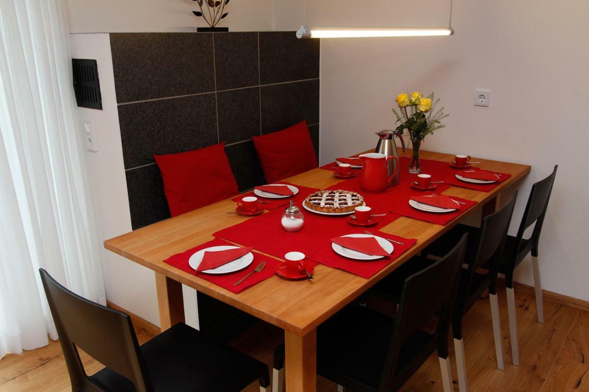 Chalet Alpenrose 134Qm Am Golfplatz 오버스타우펜 외부 사진